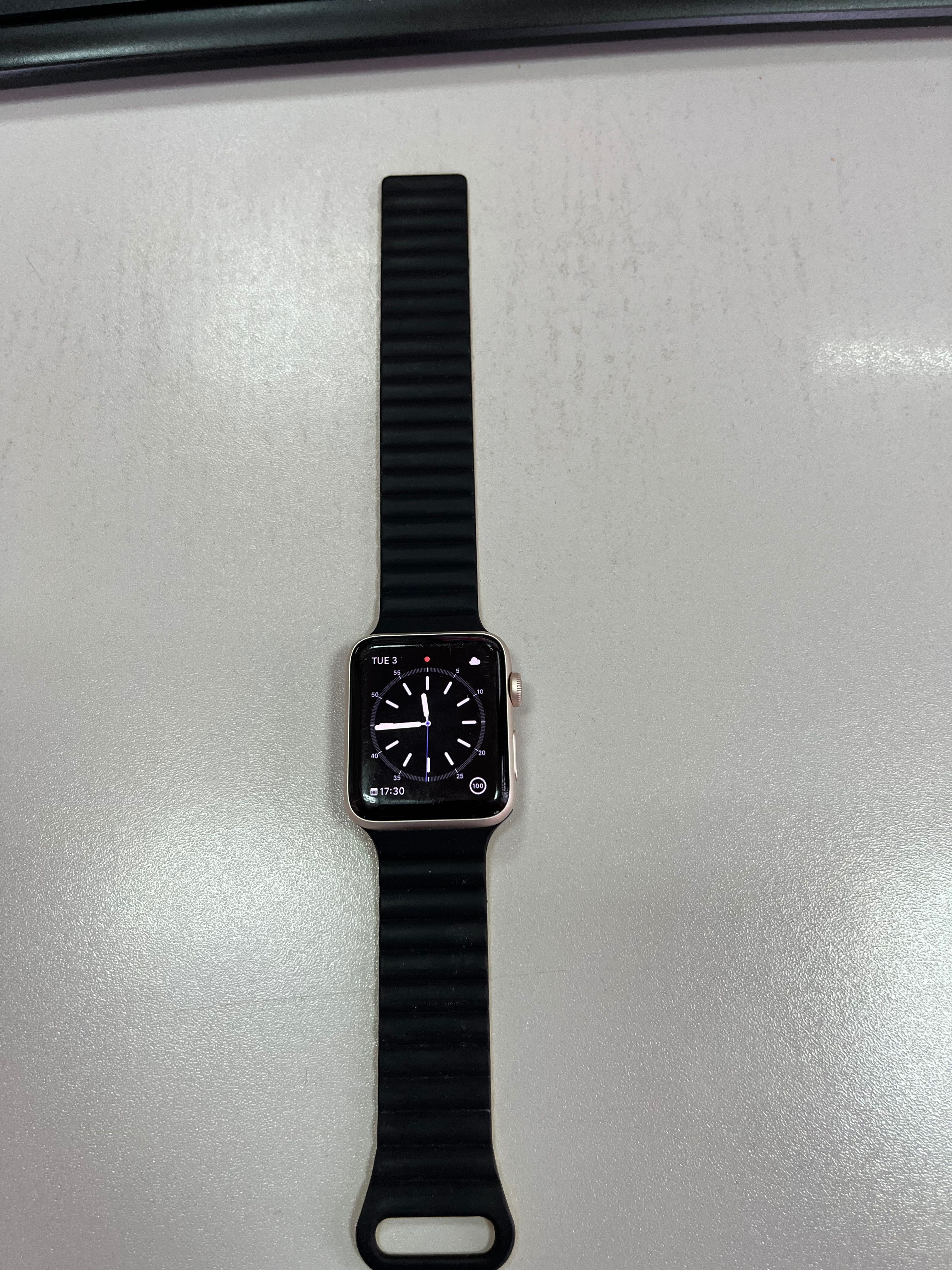 Часовник Apple S2 42mm