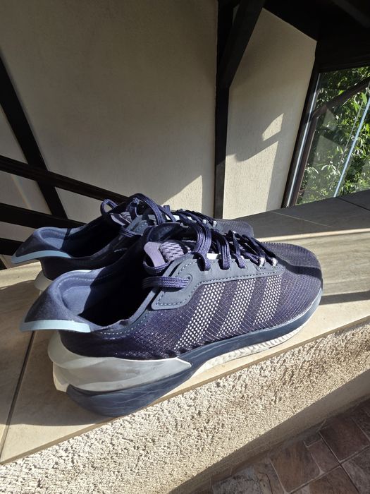 Adidas Avryn Blue