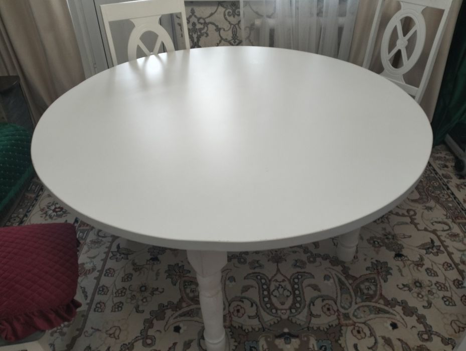 Продам круглый стол