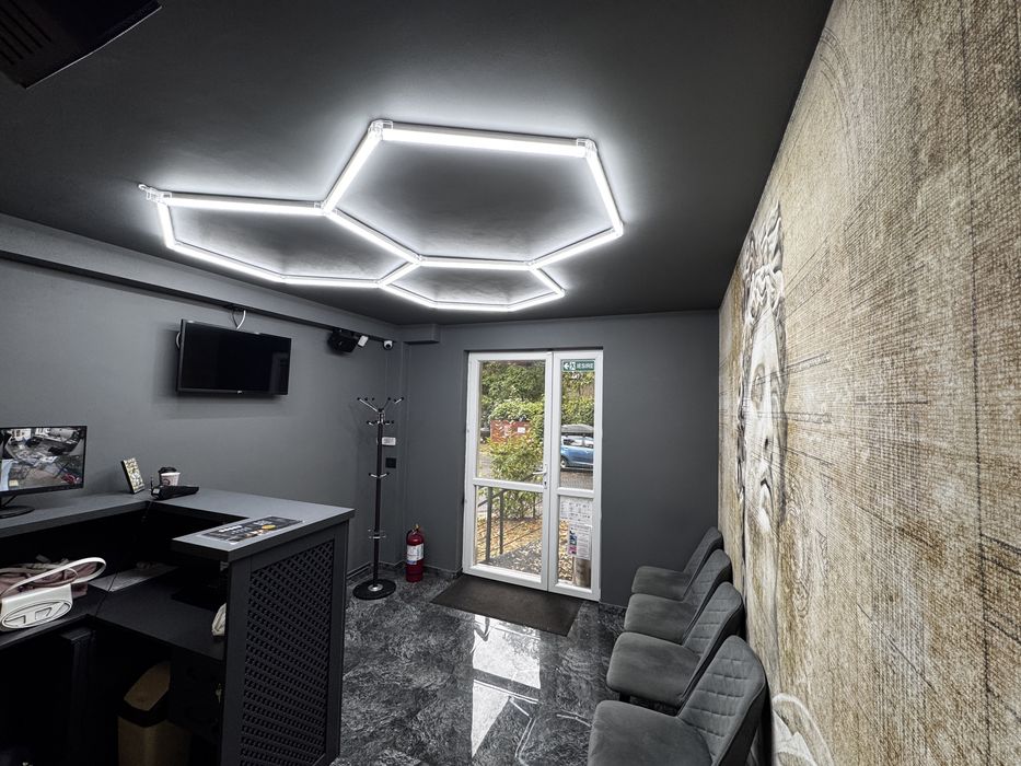 Salon Barber Shop la cheie