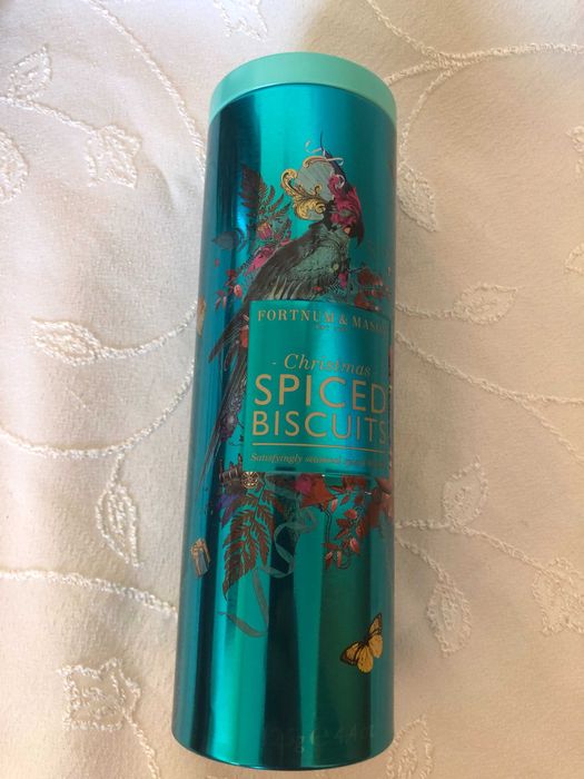 Метални кутии за бисквити Harrods и Fortnum & Mason, нови, празни