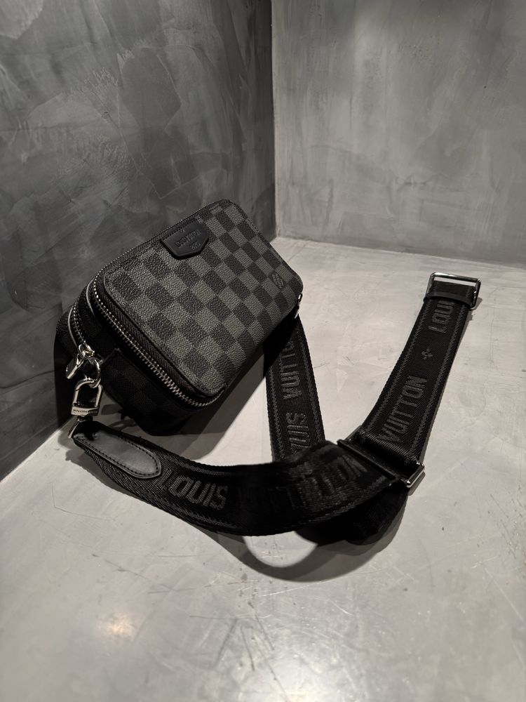 КАТО ЧИСТО НОВА Louis Vuitton чанта