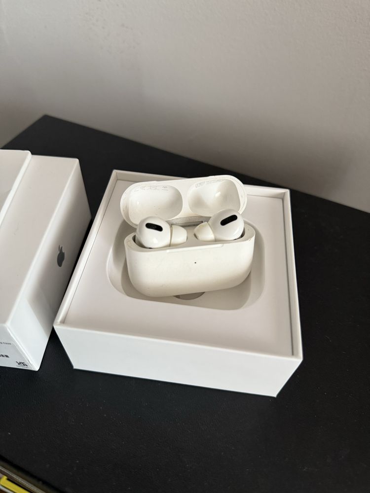 Слушалки Air Pods Pro 1st gen