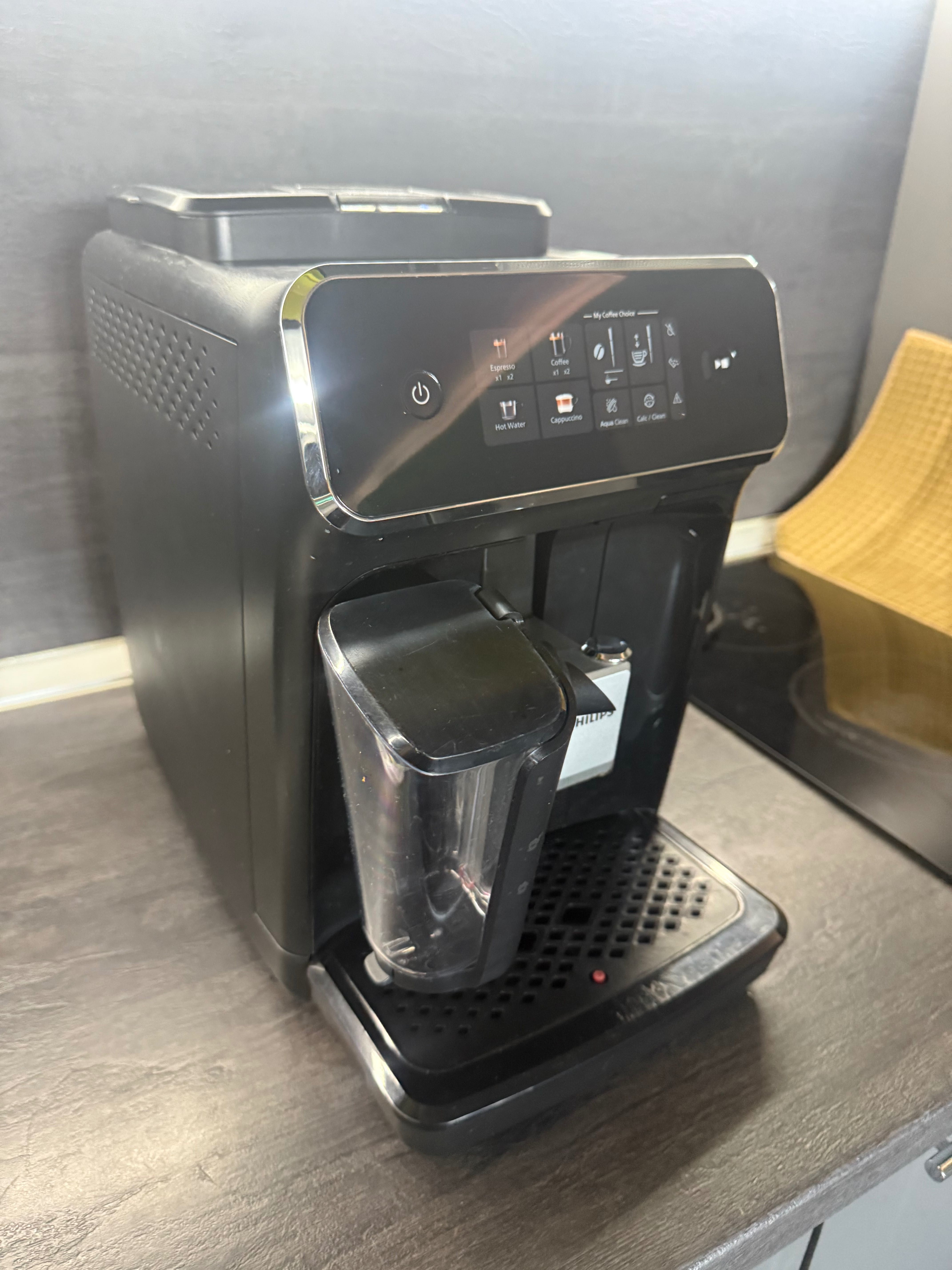 Кафеавтомат Philips Latte Go 2300
