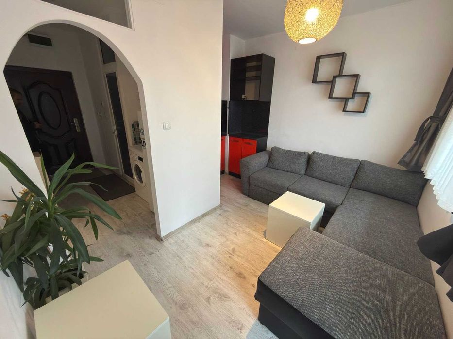 едностаен  под наем