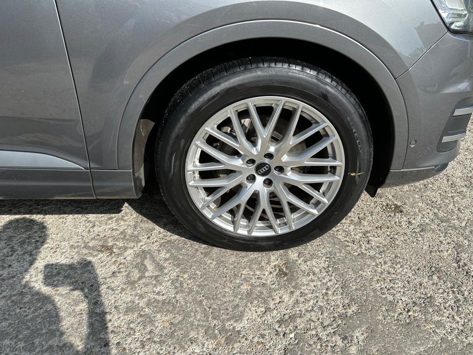 Audi Q7-2017-272 cp