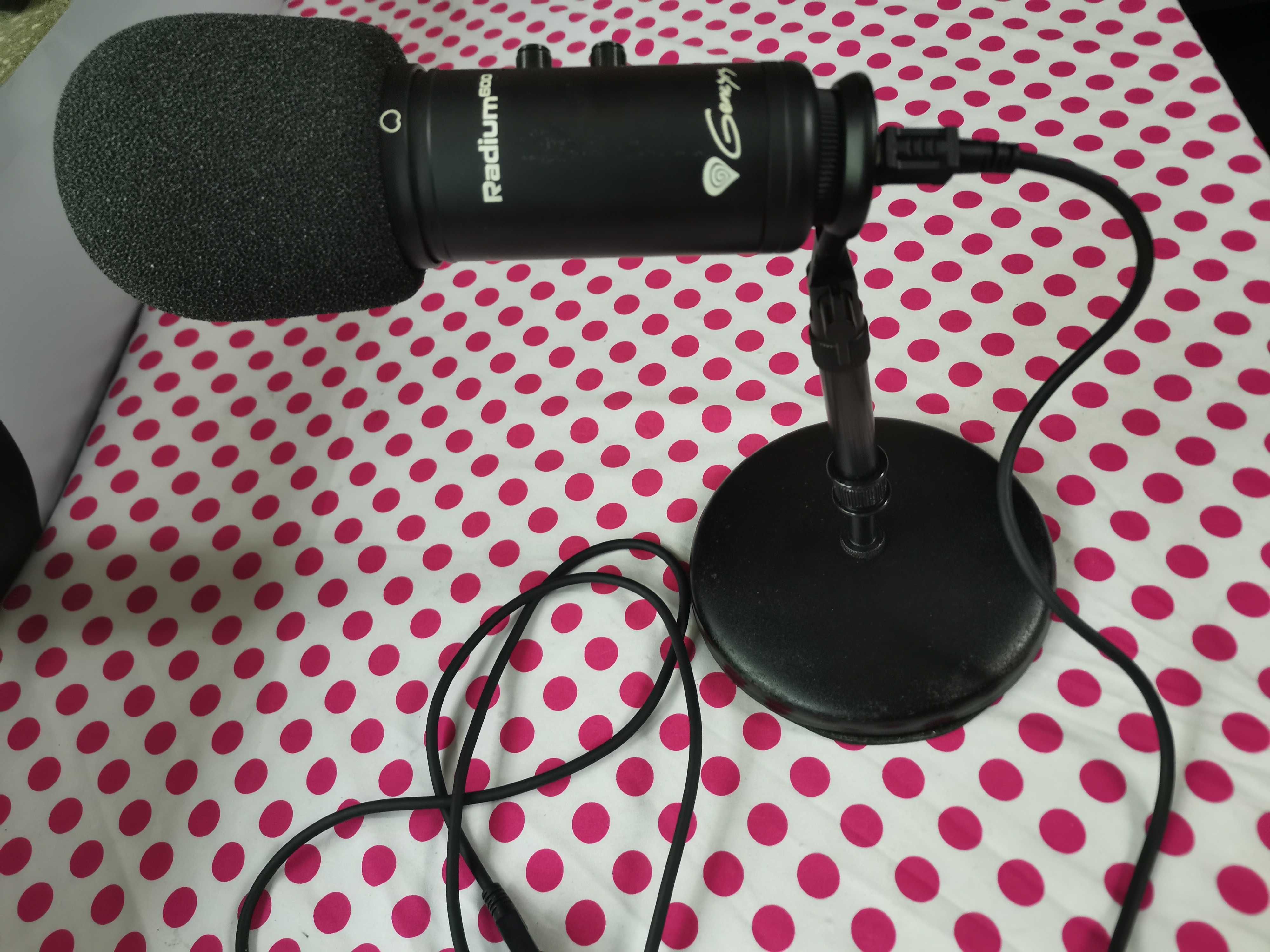 Microfon de studio Genesis Radium 600 Negru.