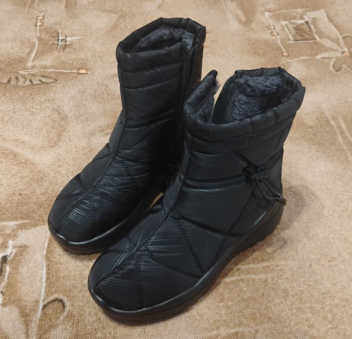 Чисто нови топли Дамски Апрески 36 ти номер Черни