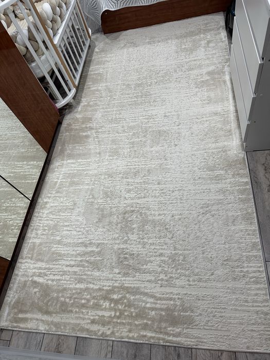 Продам ковер с мягким ворсом