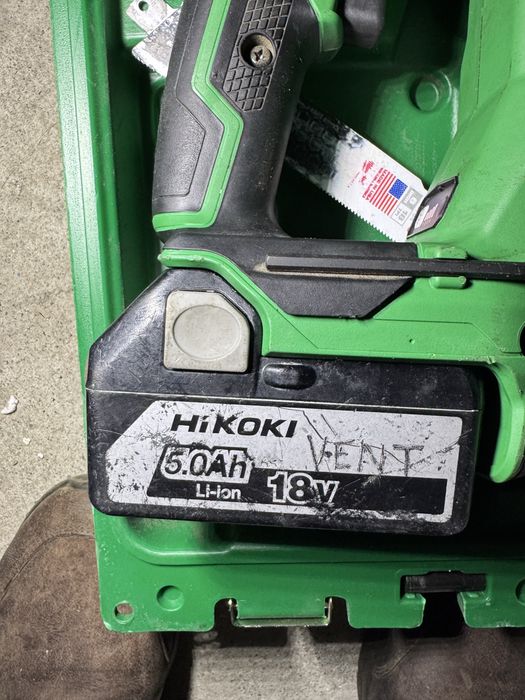 Foerastrau sanie hikoki cu baterie de 5ah