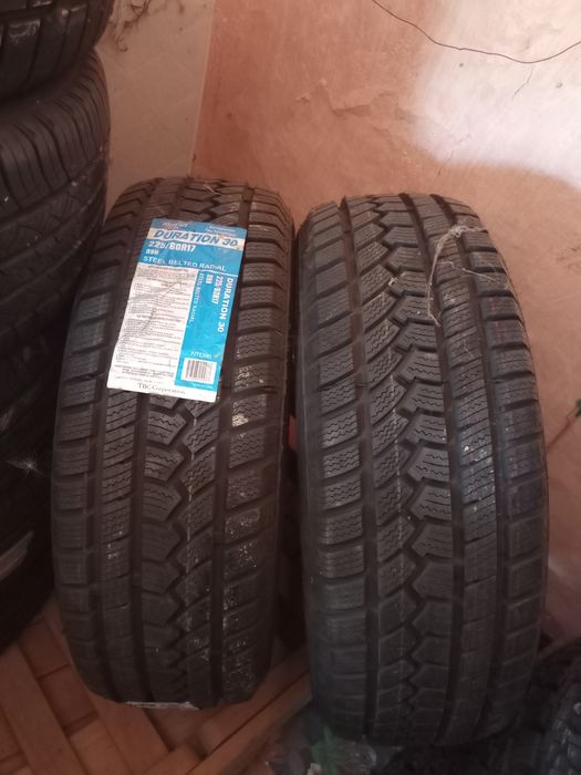 Cauciucuri 225/60/17 două bucăți