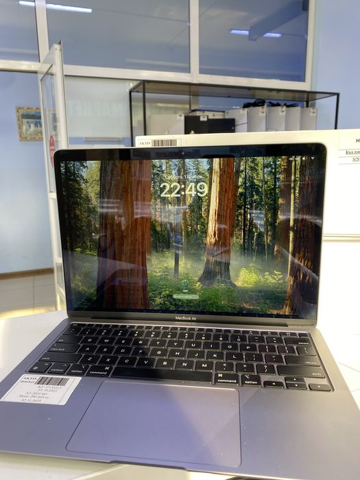 MacBook Air M1 2020г