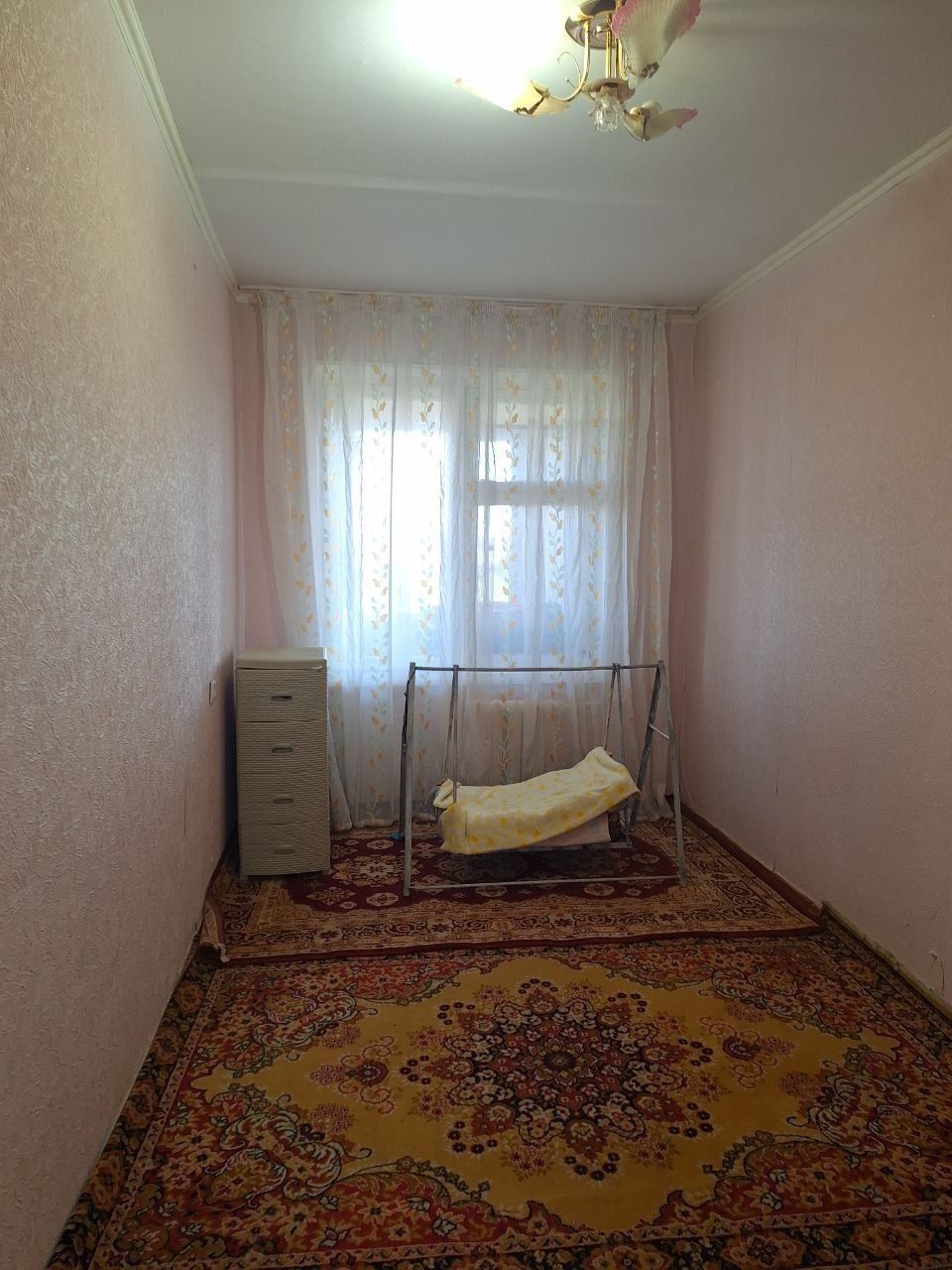 Продается 2 х комнатная квартира на 3 этаже в 4 х этажном галерейном д
