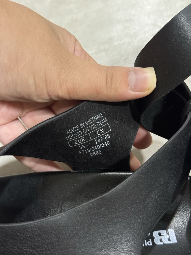 Новые сандалии Pull&Bear