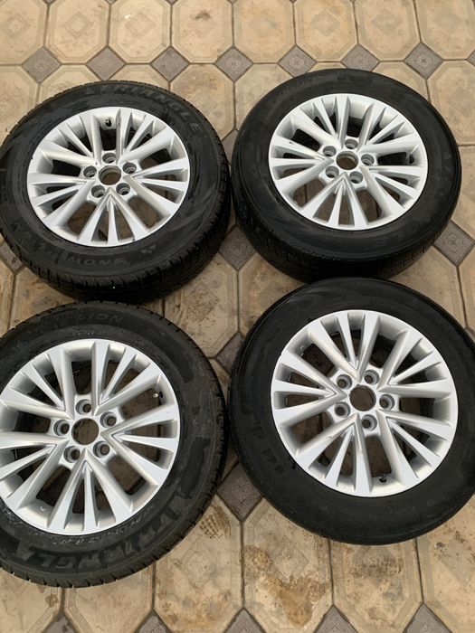 Диски камри 55 r16 от тойата,лексус с зимними шинами 215х60х16 обмен