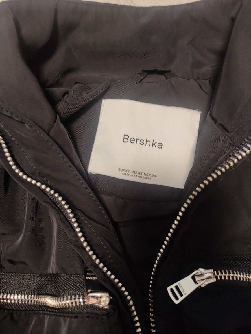 Bershka XS размер къси яке