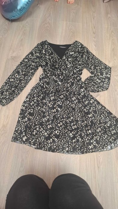 Rochie elegantă neagra cu flori albe