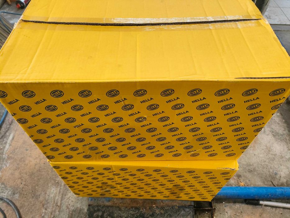 Ксенон фарове Mercedes CLS 2005 -Hella перфектно състояние