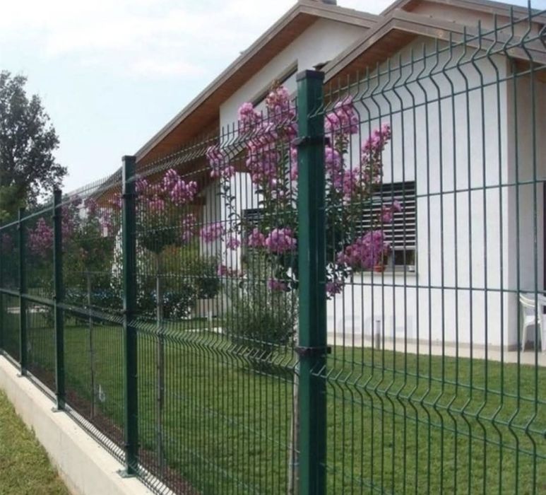 Garduri și porți la comanda clientului