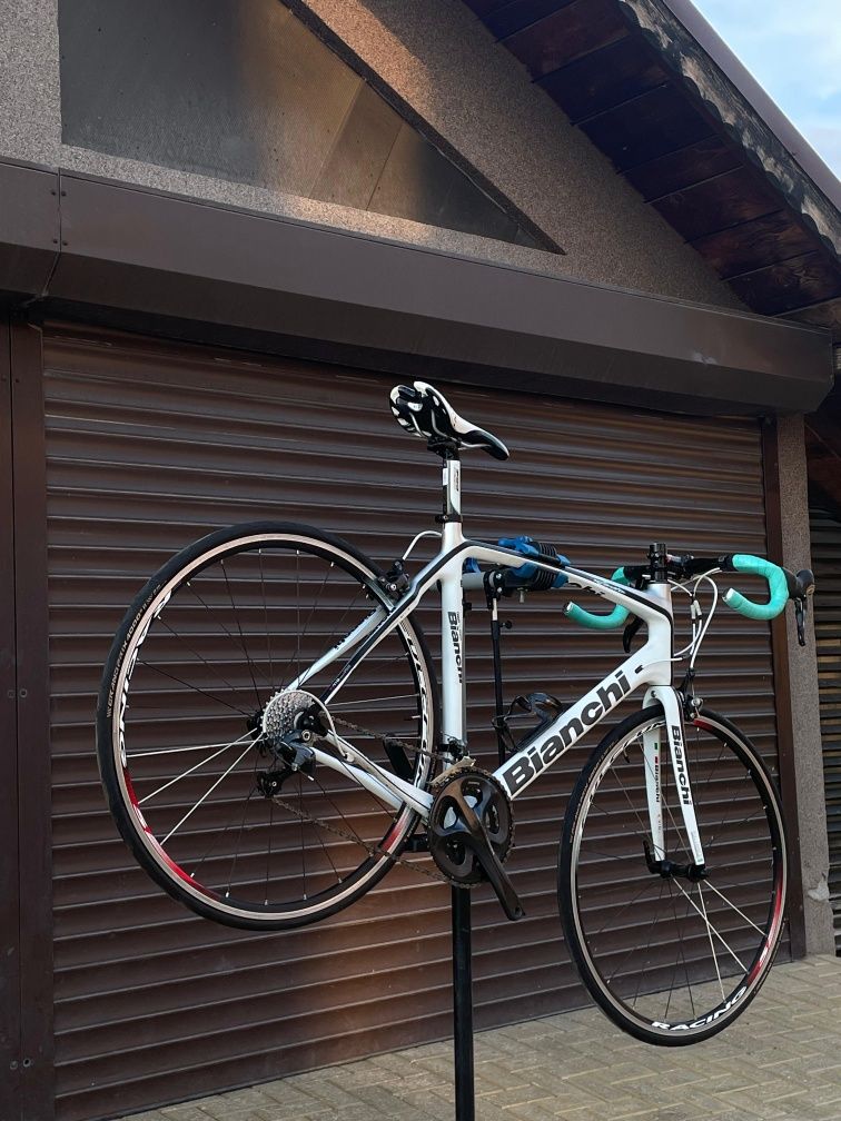 Vând bicicletă bianchi infinito urgent!!