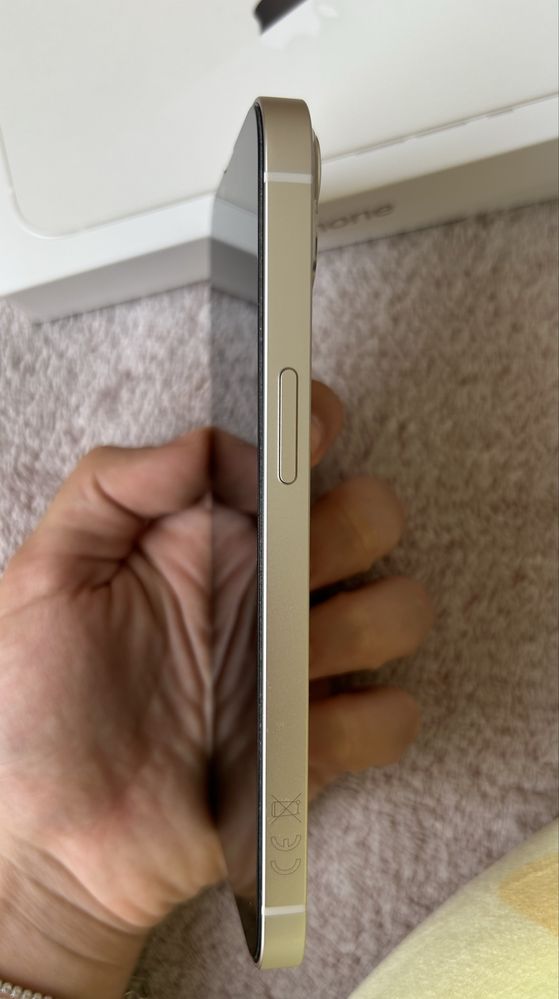 Продава се Iphone 13