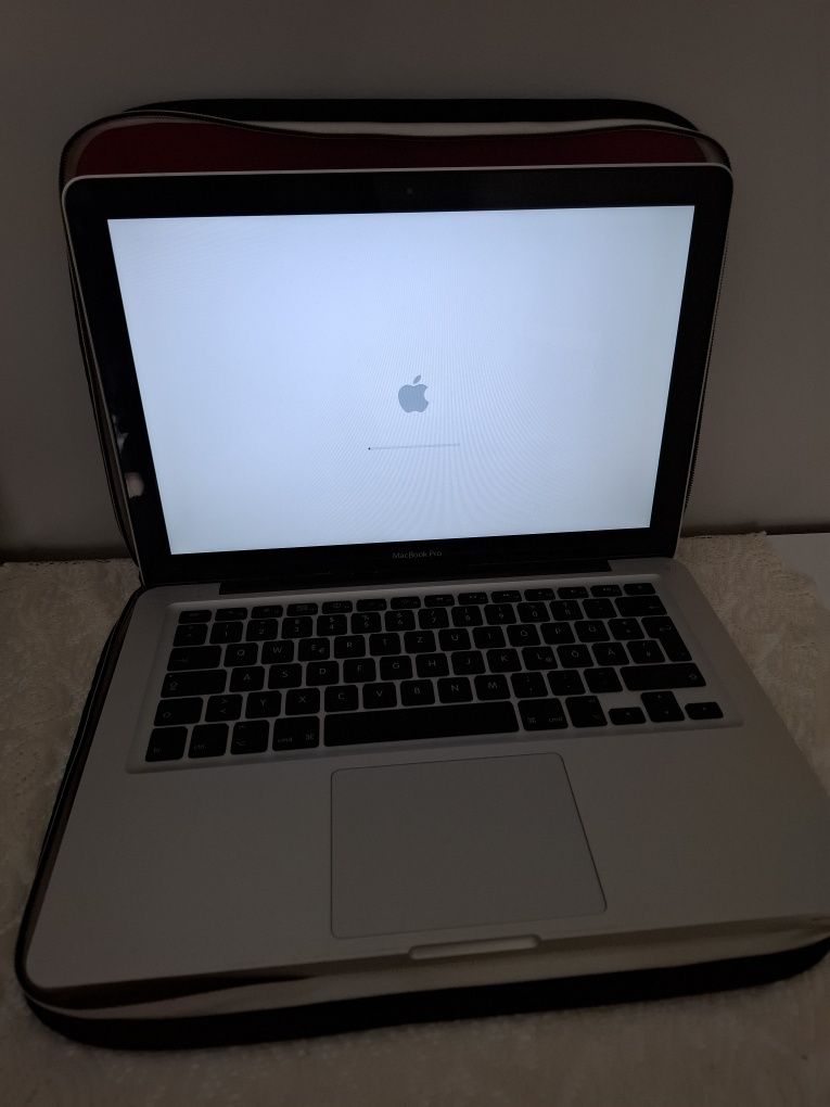 Apple MacBook pro 13inc 4 Ram 1000Gb