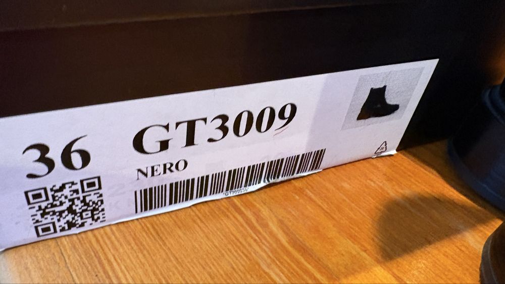 Ghete piele naturala lac negre Rizzoli Italia 36