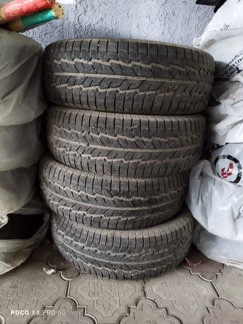 Продам зимние шины в отличном состоянии