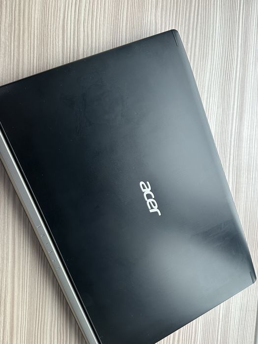 Ноутбук Acer Aspire A715-72G