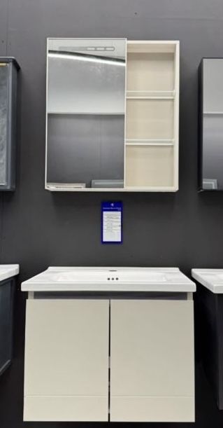 Тумба с раковиной и зеркалом