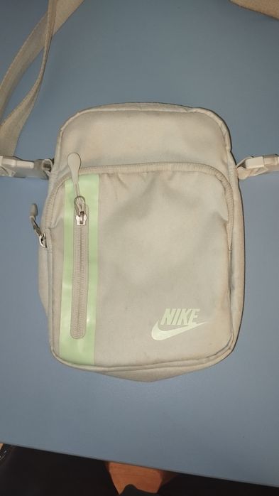 Nike tech чанта бяла(рядка)