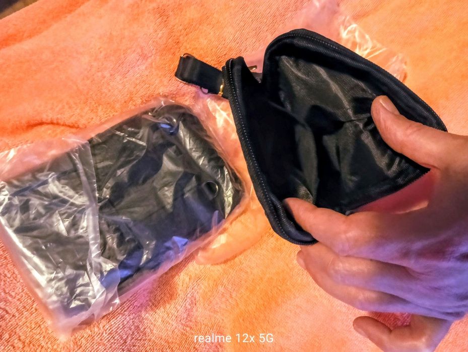 Чантичка 2 модела  , черна от естествена кожа