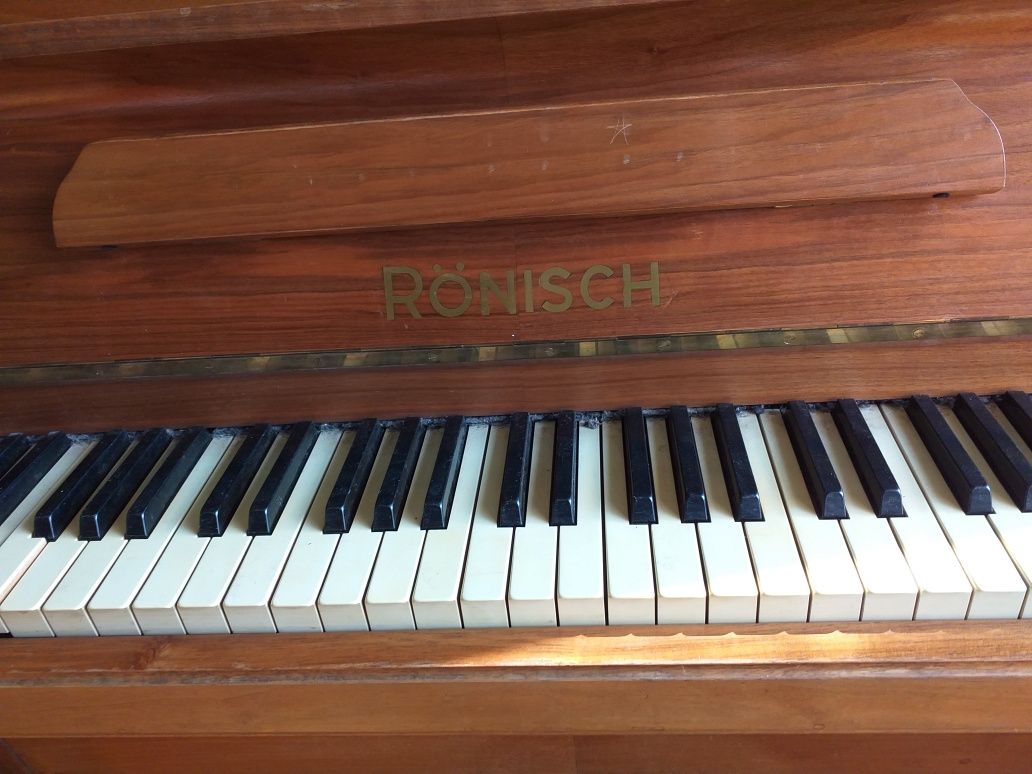 Продаётся пианино Rönisch