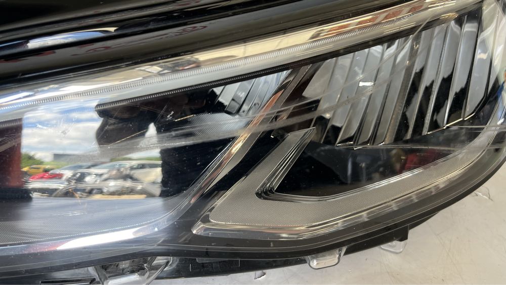 Ляв и десен фар VW Golf 8 2020-