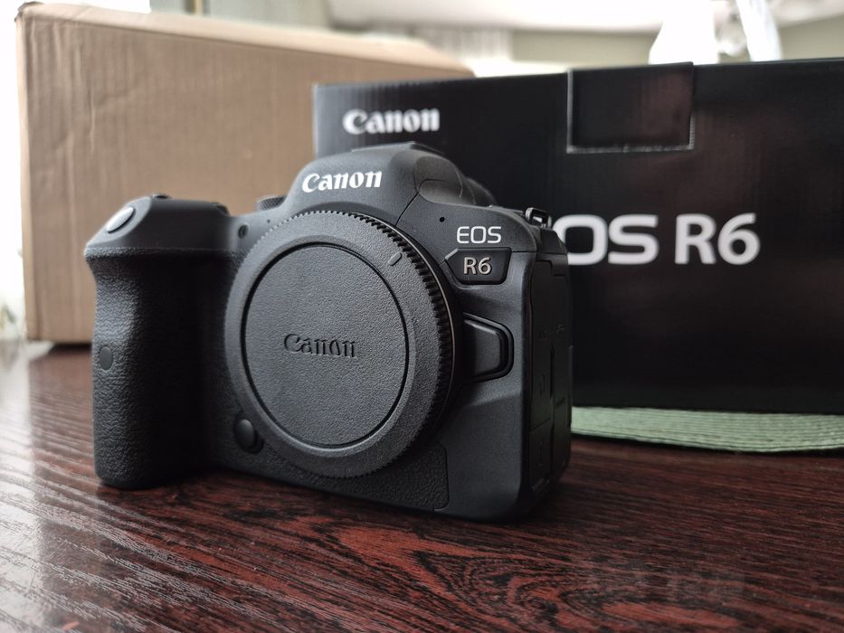 Фотоапарат Canon EOS R6