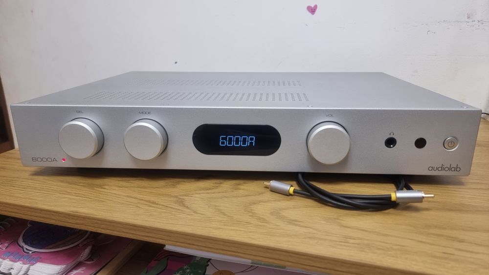 Audiolab 6000 A cu dac ess sabre 9018