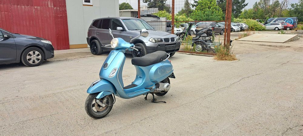 Piaggio Vespa LX125 I.E. / Import Belgia / Usor avariata / 2012