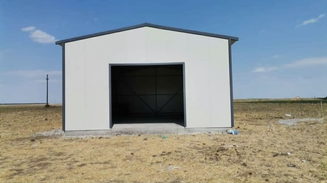 Vand hala metalica diferite dimensiuni demontabila pe suruburi