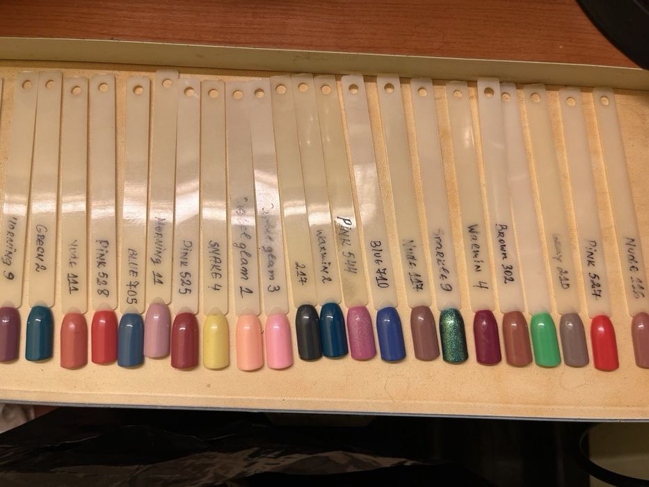 Гел лакове Клареса