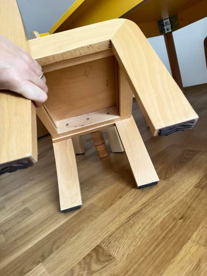 Set masuta si scaune