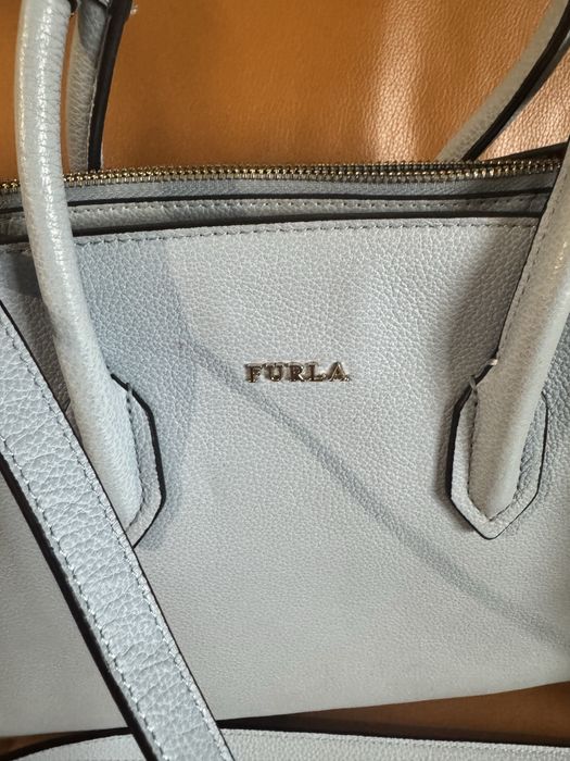 Хубава чанта Furla