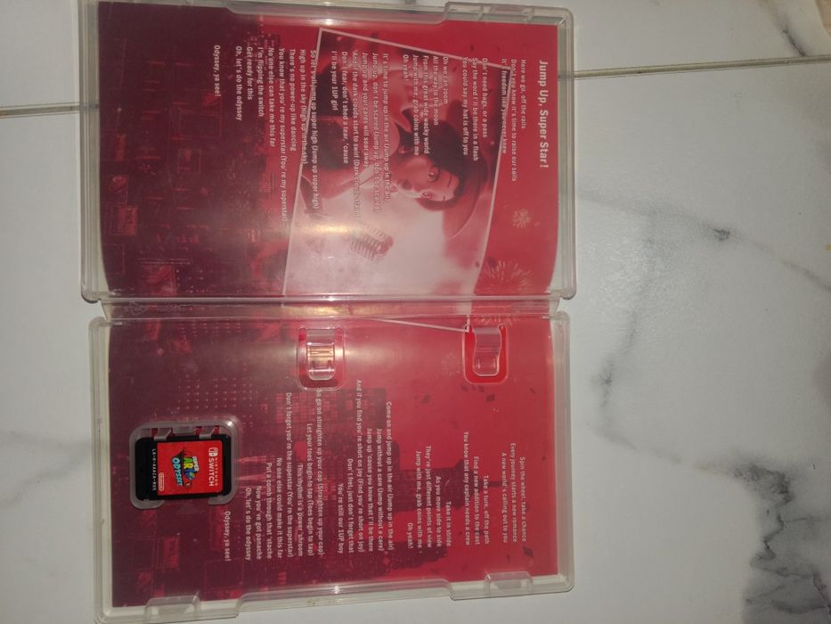 Продаю super mario odyssey