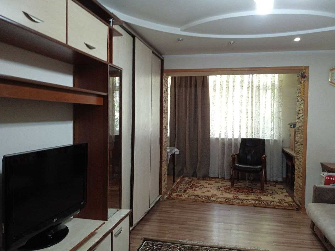 Чиланзар-5 Кв. 1*2х комн. Кирпичный Дом 42 м2. С Мебелью. Метро. Хамза