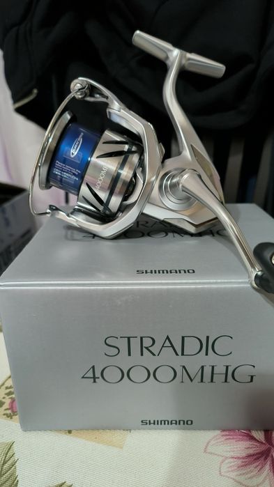 SHIMANO Stradic 4000 MHG FM
