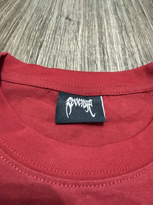 Tricou Revenge - Nou cu Etichetă , Calitate Premium