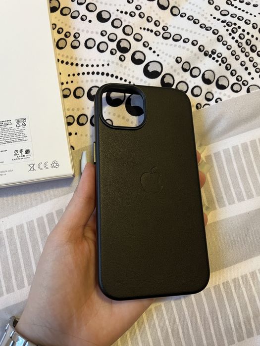 husa din piele Iphone 14 neagra originala