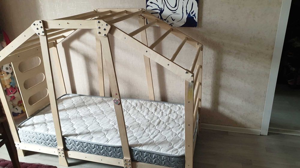 кровать детская  80на 180см дерево прочная