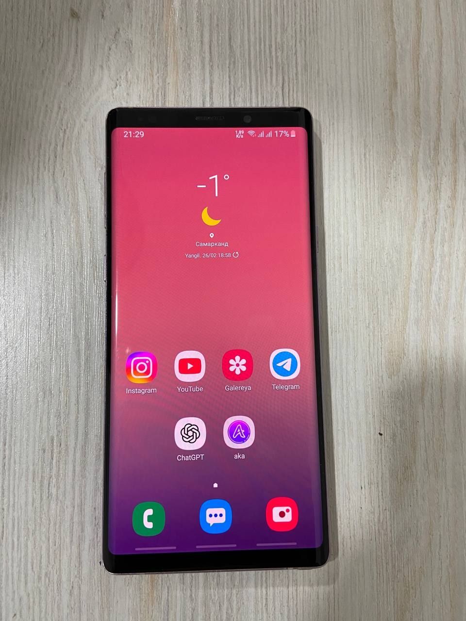 Samsung gallaxy note 9  ideal