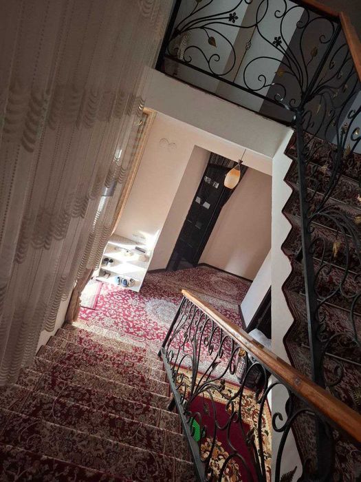 Uy sotiladi barcha qulayliklari bilan