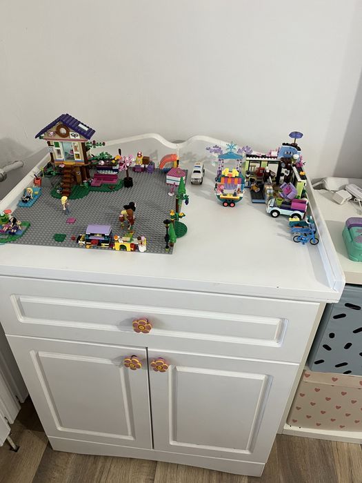 Vand doua comode lemn masiv